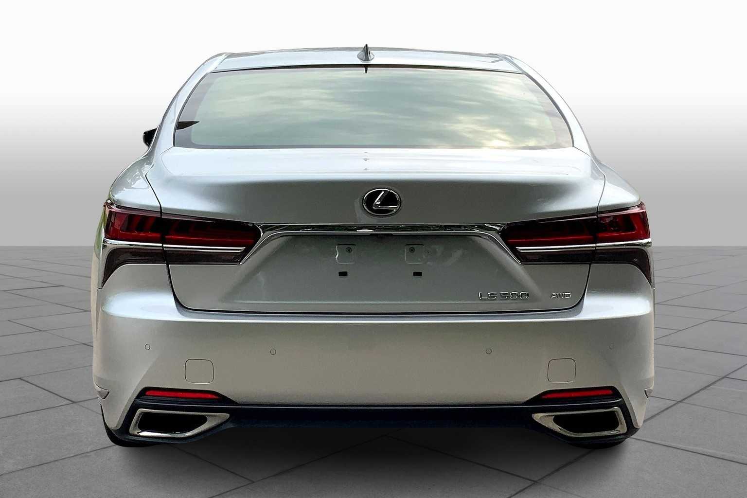 2018 Lexus LS 500 AWD photo 4