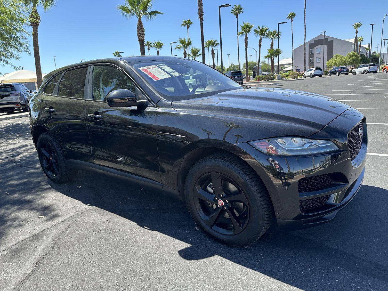 2018 Jaguar F-PACE Prestige photo 3