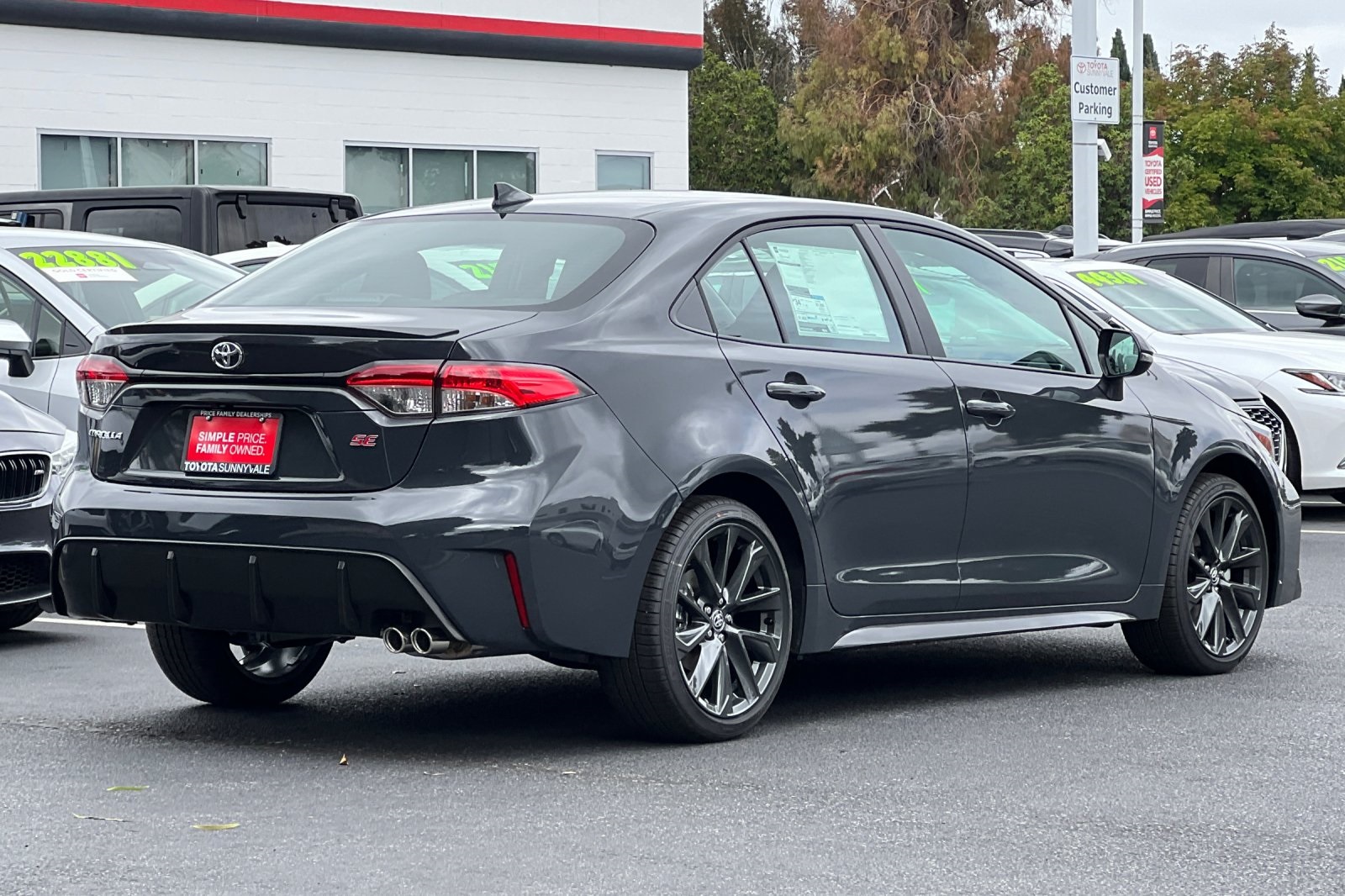 2026 Toyota Corolla SE photo 2