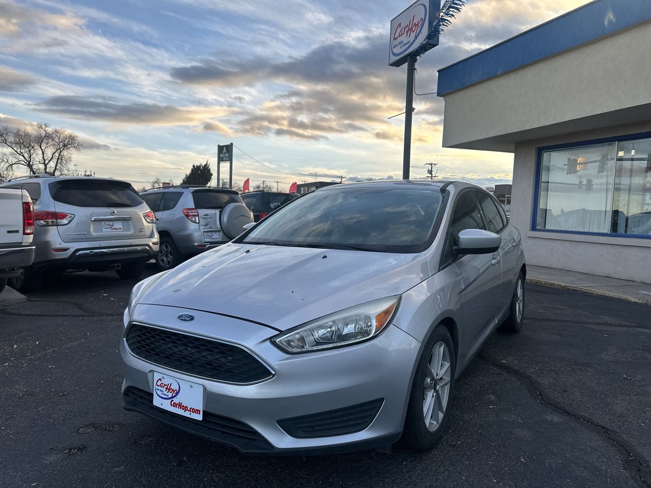 2018 Ford Focus SE's photo
