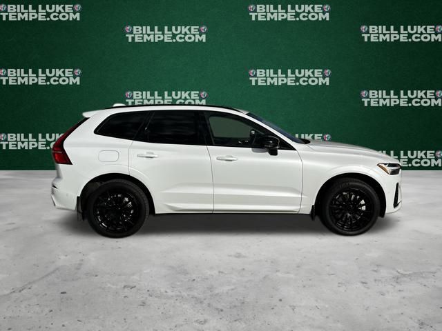 2023 Volvo XC60 Recharge Hybrid Ultimate photo 2