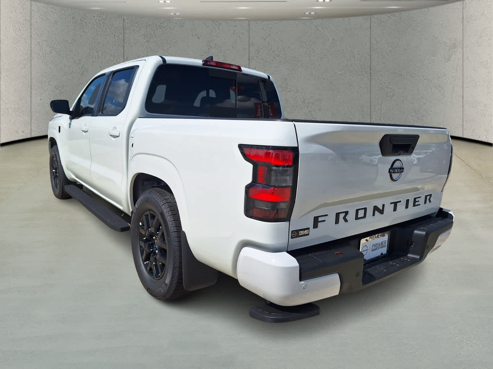 2026 Nissan Frontier Crew Cab SV photo 3