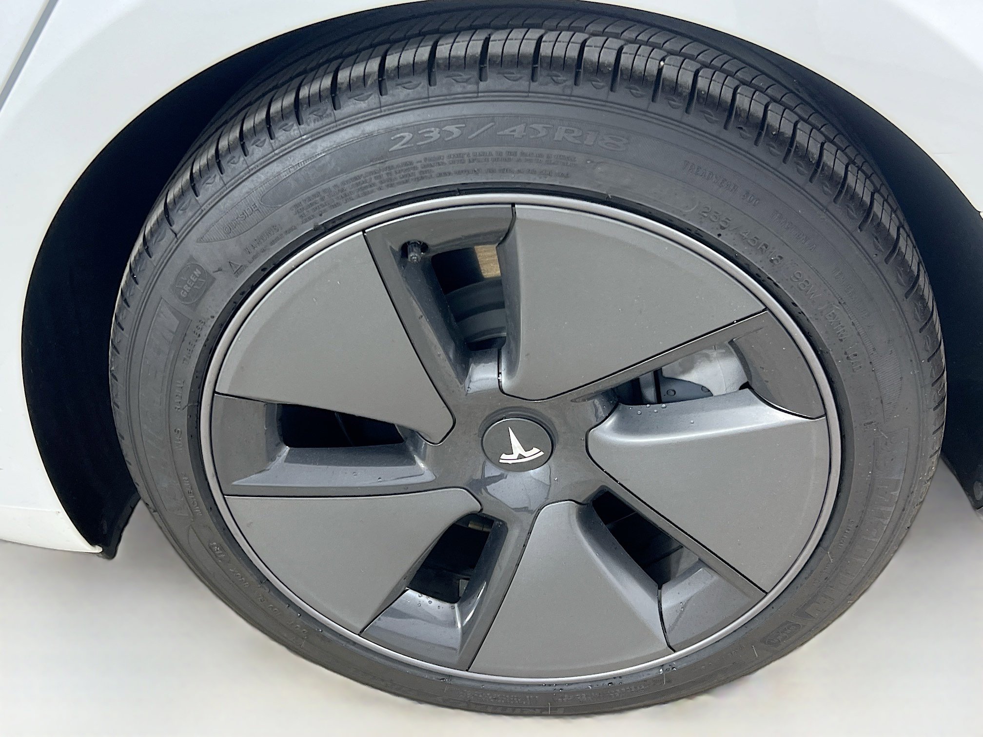 2021 Tesla Model 3 Standard Range Plus photo 25