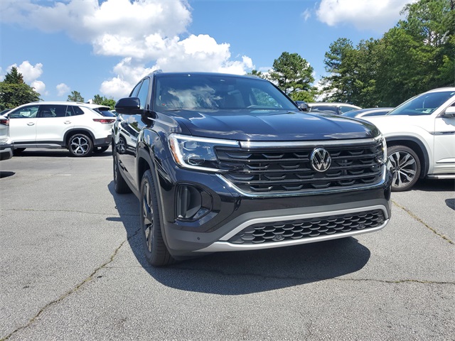 2026 Volkswagen Atlas Cross Sport SE Technology photo 3