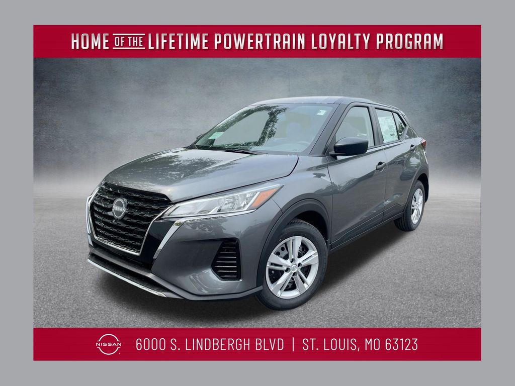 2025 Nissan KICKS PLAY Base's photo