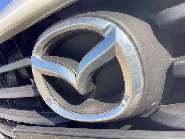 2017 Mazda Mazda3 Sport photo 3