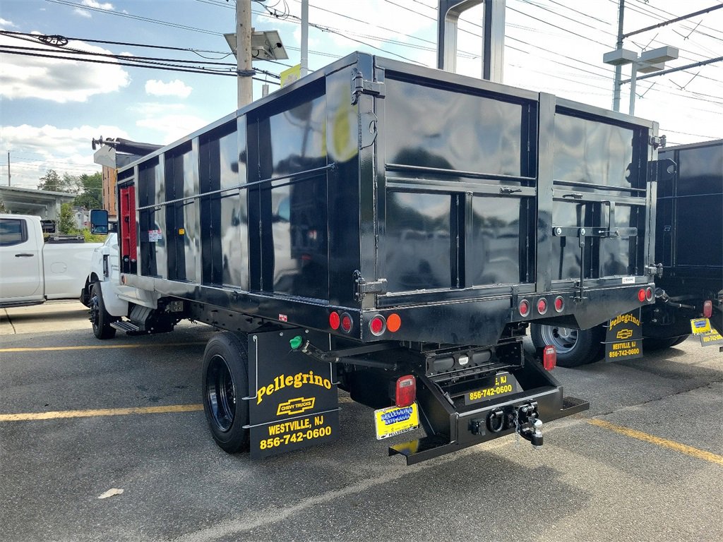 2023 Chevrolet Silverado 5500HD Work Truck photo 4