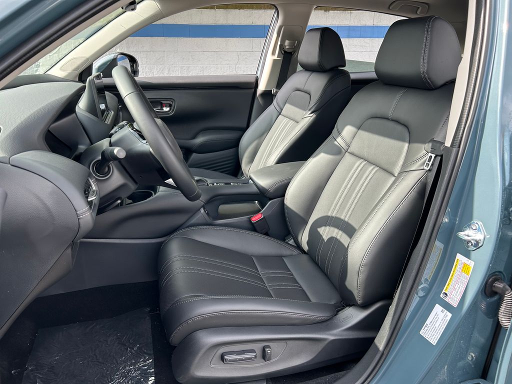 2026 Honda HR-V EX-L photo 17