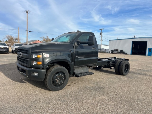 2024 Chevrolet Silverado 4500 Medium Duty Chassis Cab's photo
