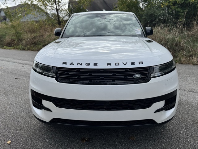 2025 Land Rover Range Rover Sport SE photo 3