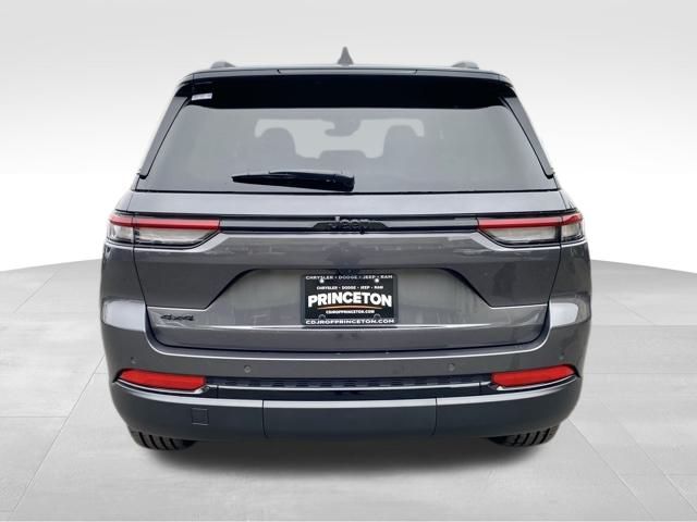 2025 Jeep Grand Cherokee Altitude X photo 4