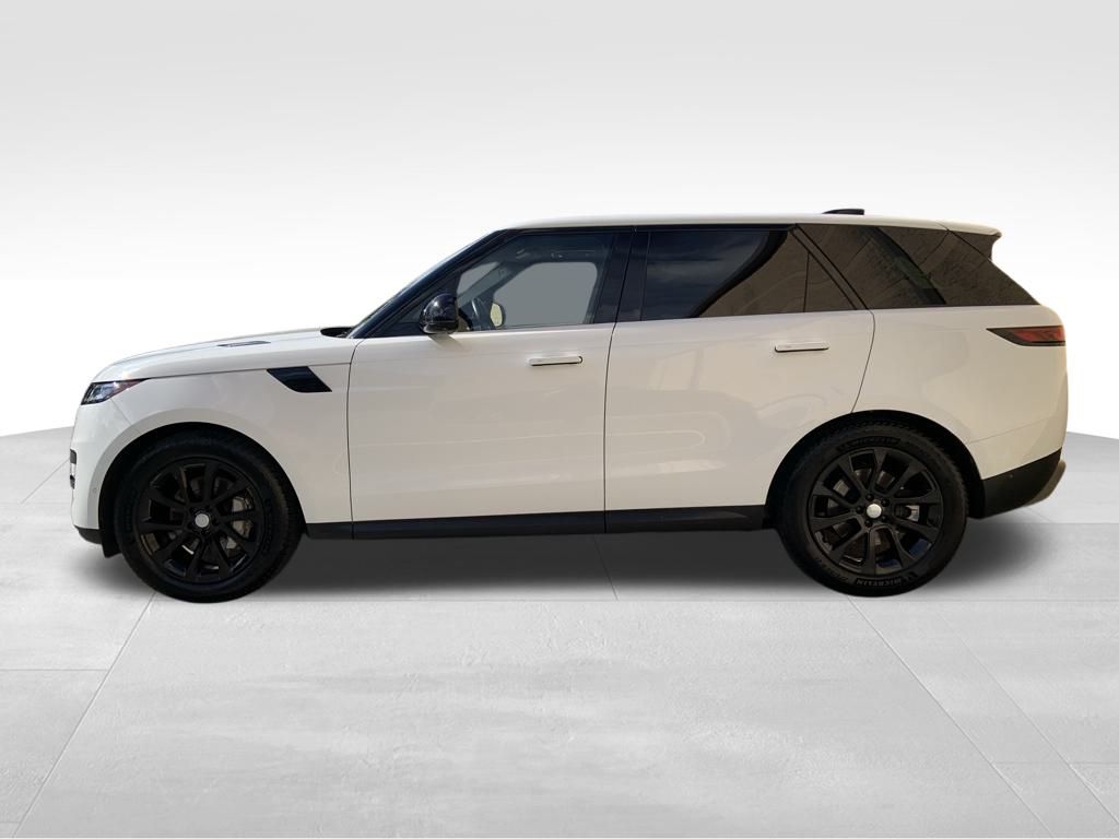 2024 Land Rover Range Rover Sport SE photo 3