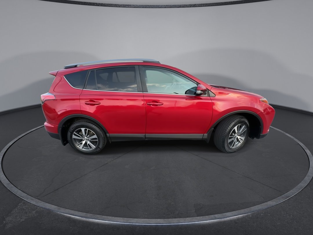 2017 Toyota RAV4 XLE photo 9