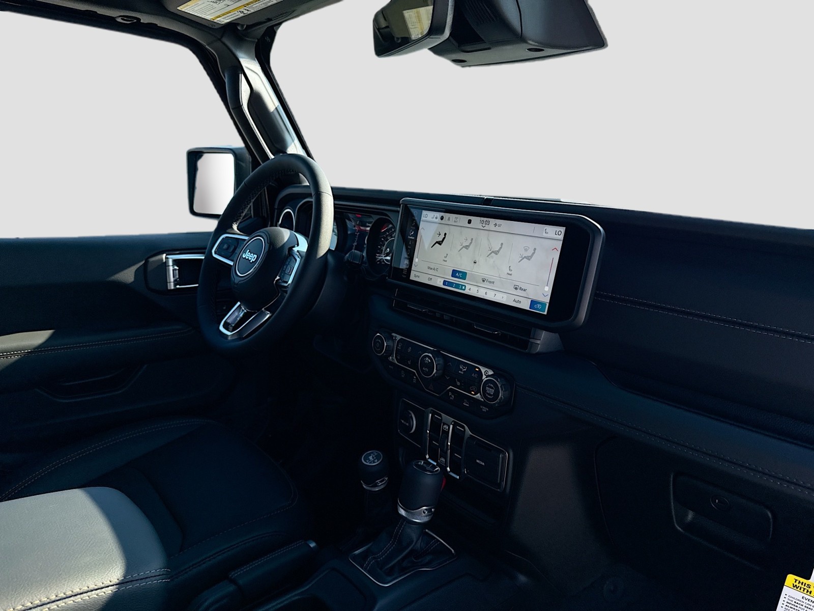 2025 Jeep Wrangler Sahara photo 25