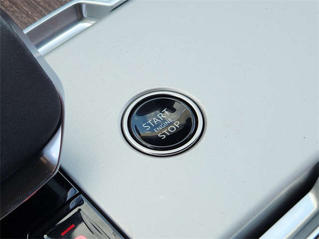 2025 Land Rover Range Rover SE photo 19