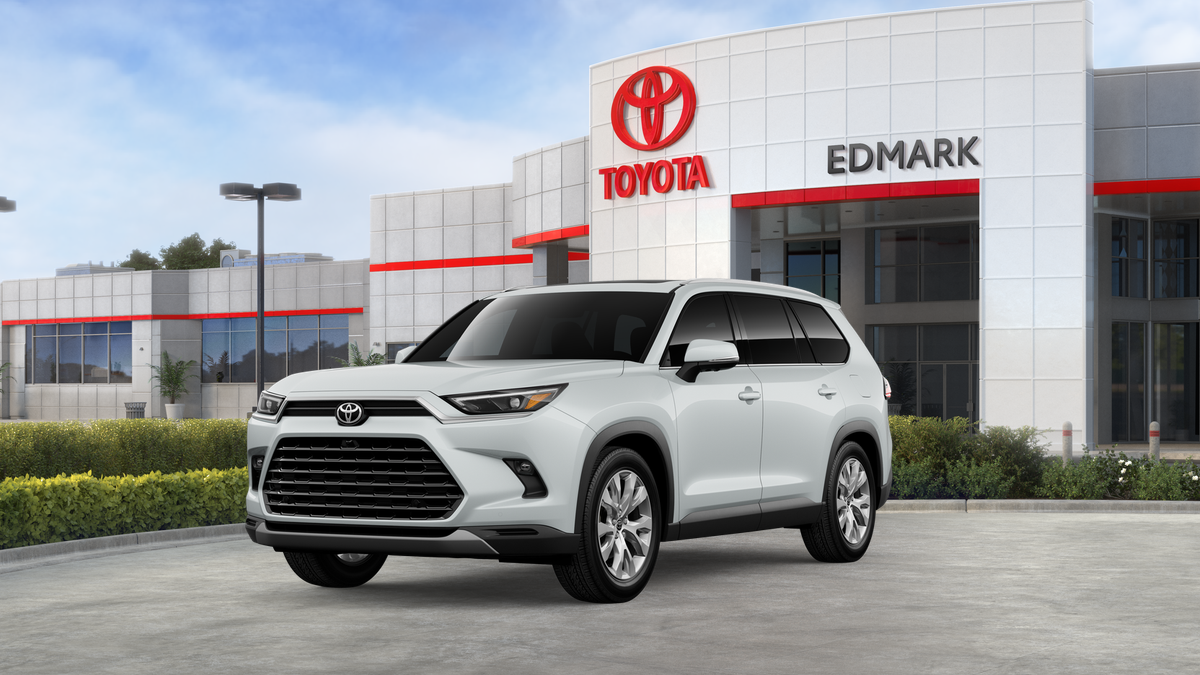 2026 Toyota Grand Highlander Limited's photo