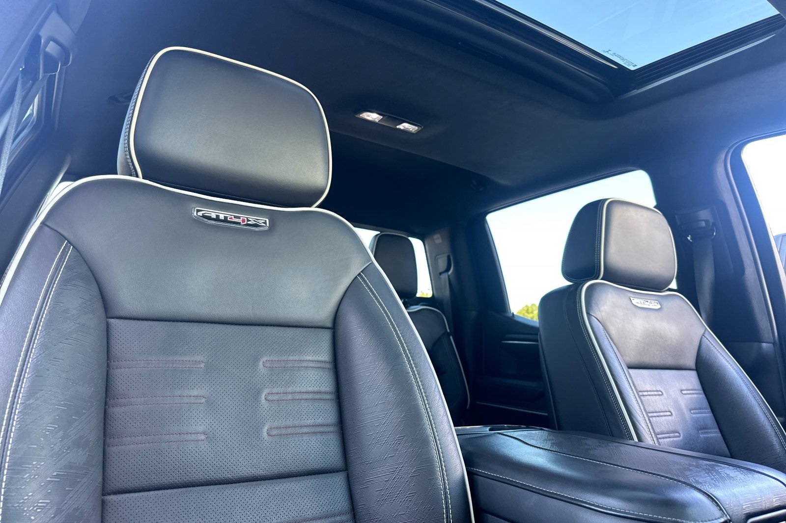 2023 Gmc Sierra 1500 AT4X photo 16