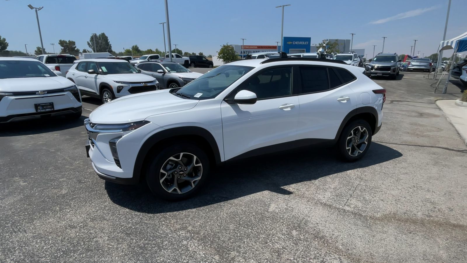 2025 Chevrolet Trax LT photo 31