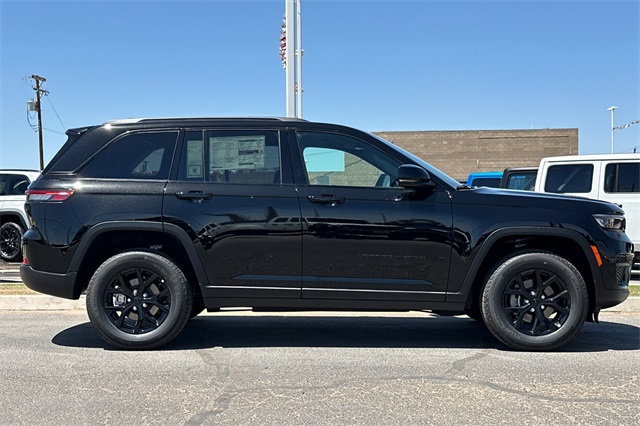 2025 Jeep Grand Cherokee Altitude X photo 2