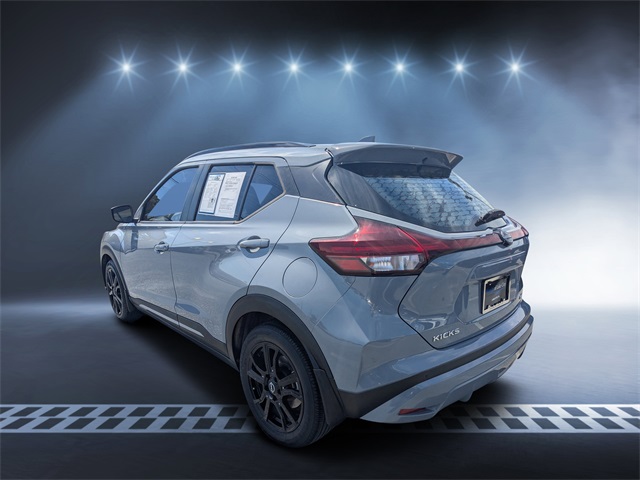 2022 Nissan Kicks SR photo 5