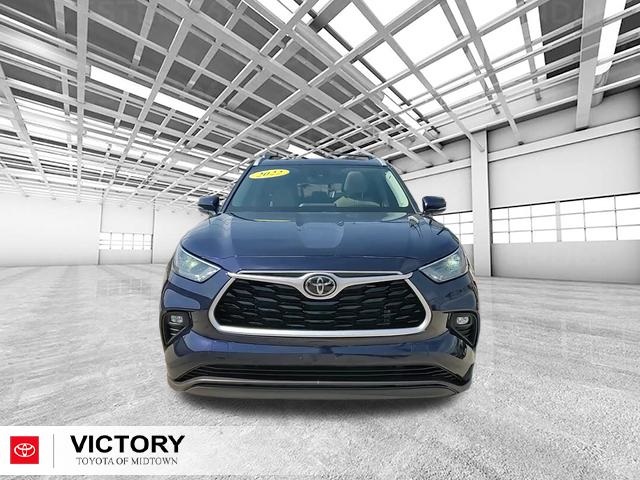 2022 Toyota Highlander XLE photo 7