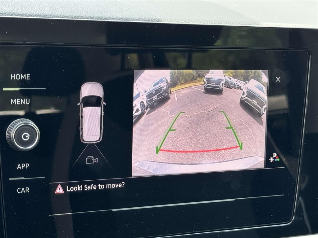2025 Volkswagen Taos S photo 3
