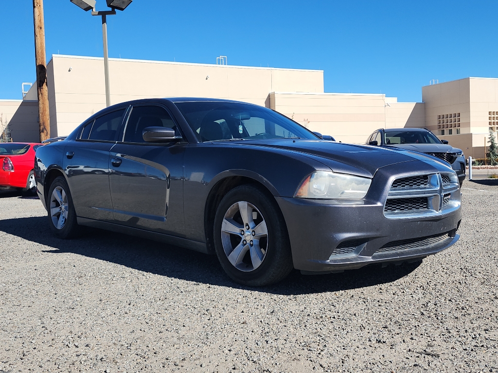 2013 Dodge Charger SE photo 3
