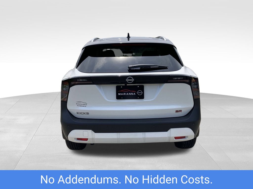 2025 Nissan Kicks SR photo 3