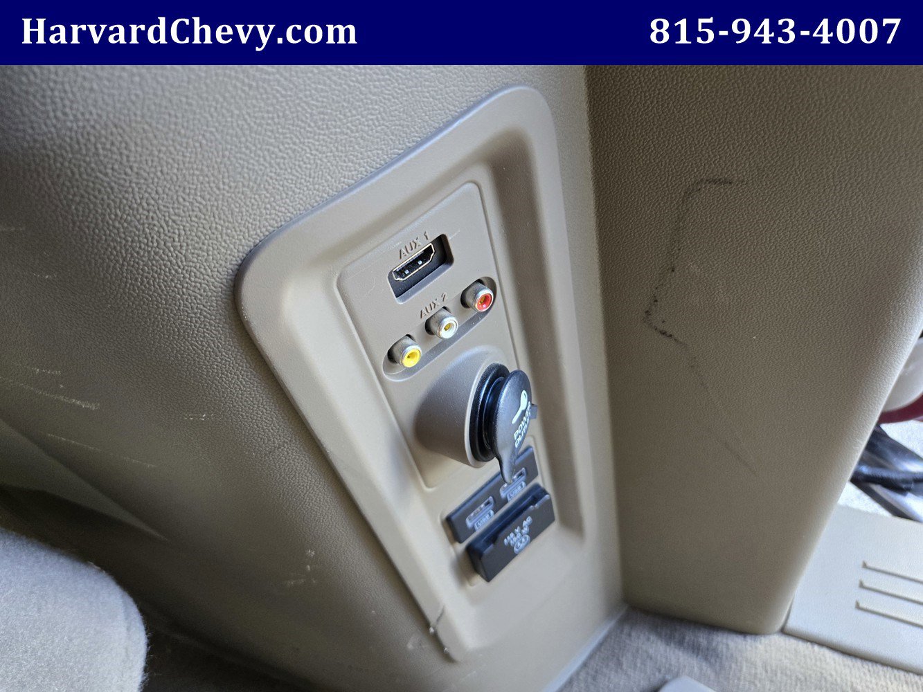 2015 Chrysler Town & Country Limited Platinum photo 24