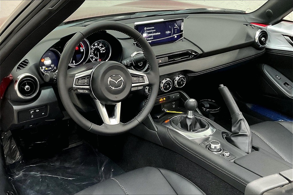 2025 MAZDA MX-5 - Image 7
