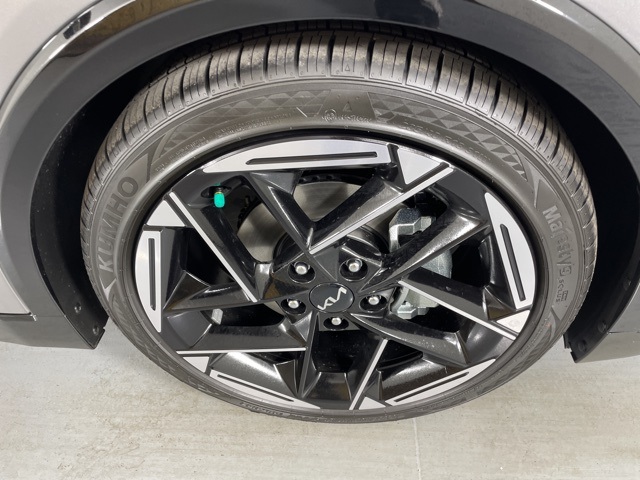 2025 Kia K4 GT-Line photo 10
