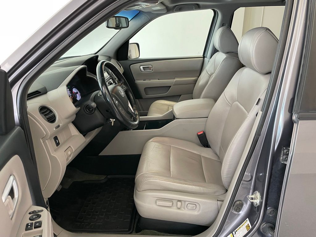 2014 Honda Pilot EX-L photo 16