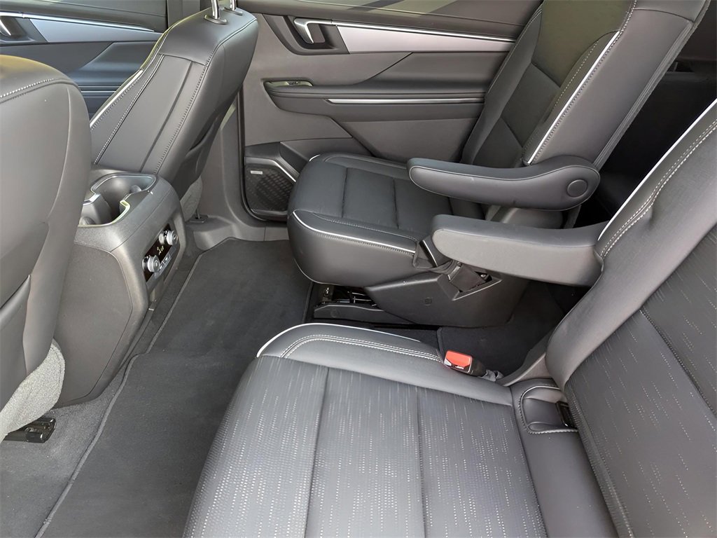 2025 Buick Enclave Sport Touring photo 14
