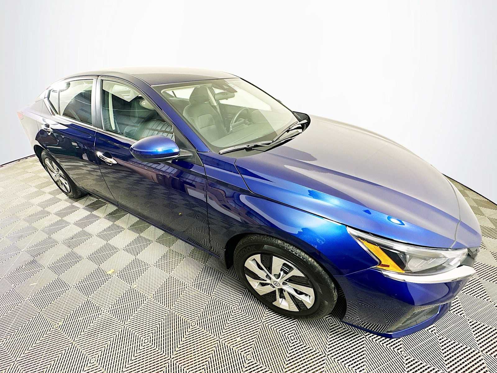 2023 Nissan Altima 2.5 S photo 3