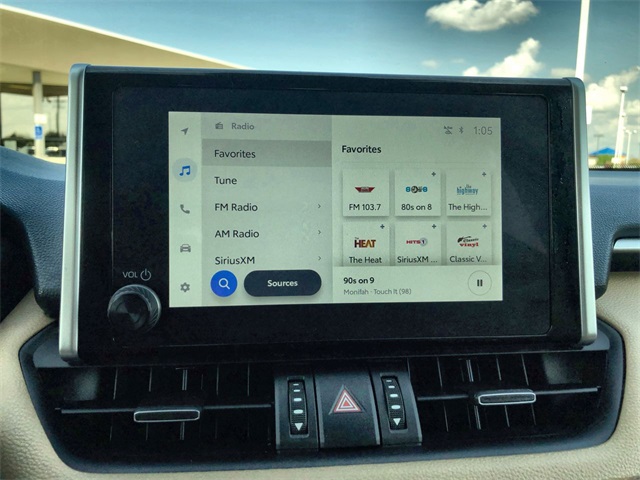 2025 Toyota RAV4 XLE Premium photo 9
