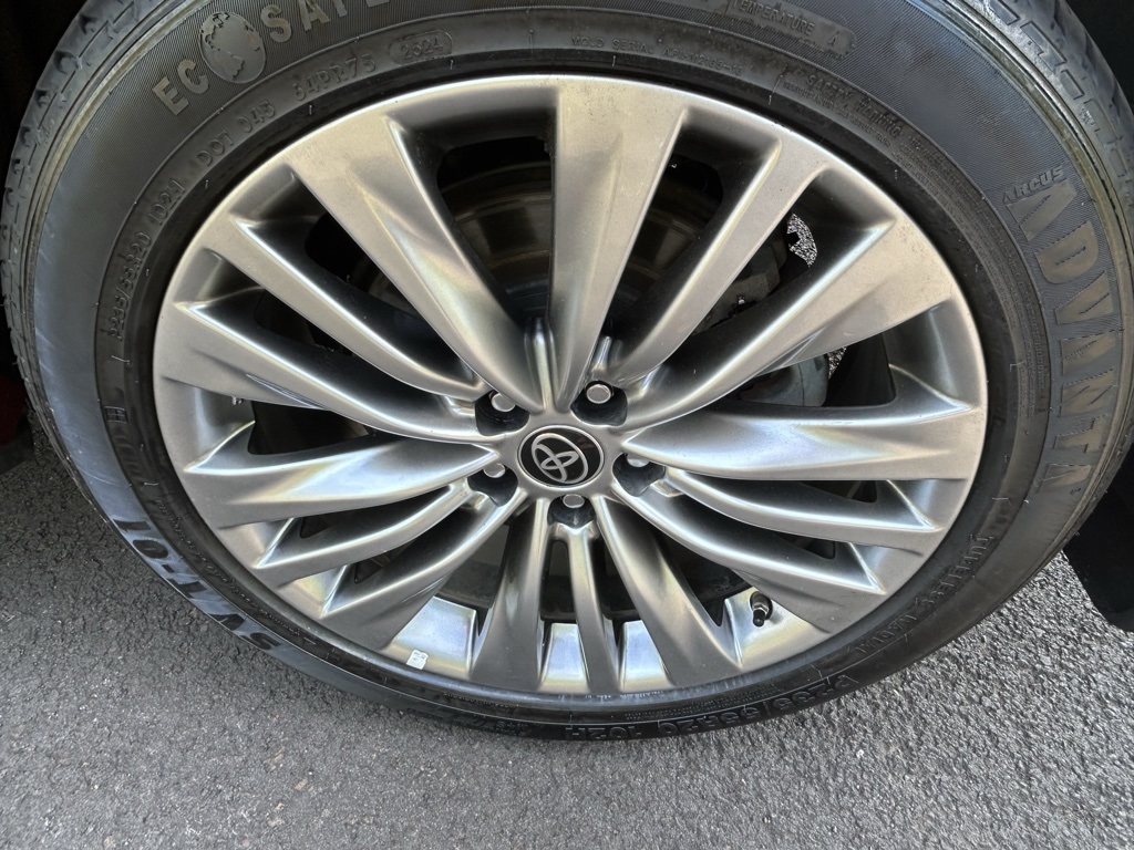 2022 Toyota Highlander Hybrid Platinum photo 8