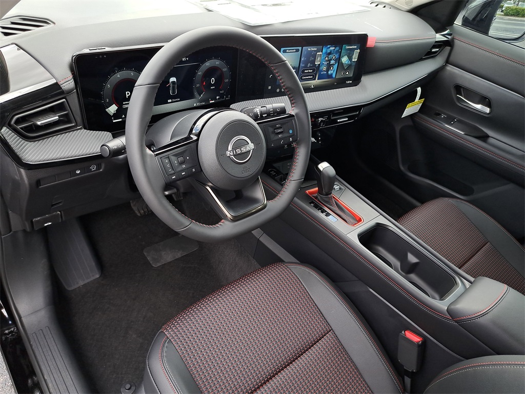 2026 Nissan Kicks SR photo 18