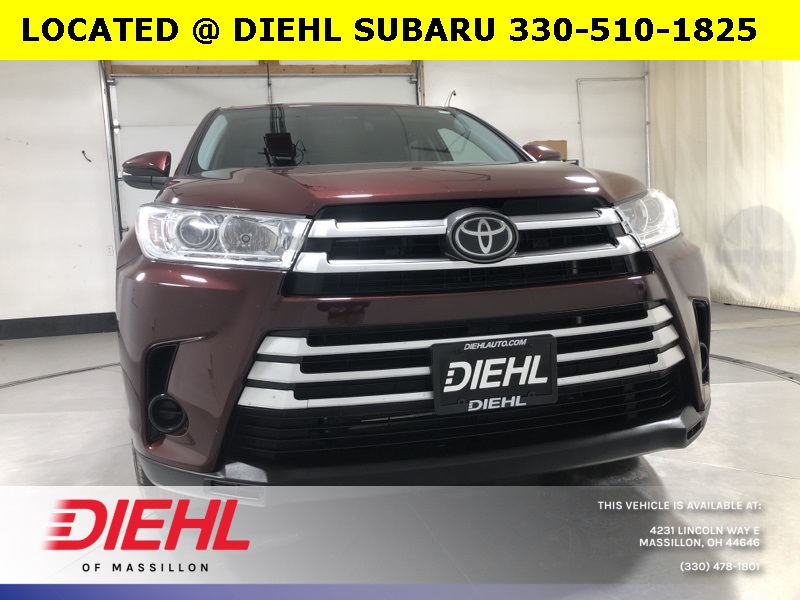 2019 Toyota Highlander LE Sport photo 2