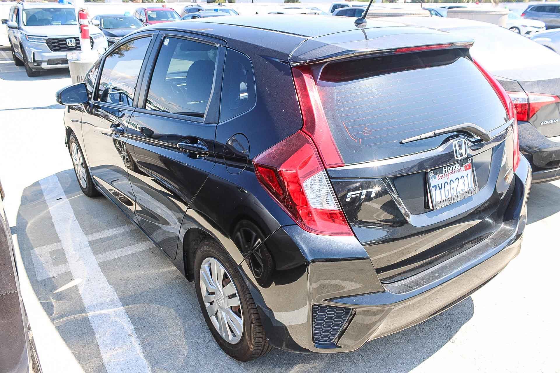 2017 Honda Fit LX photo 3