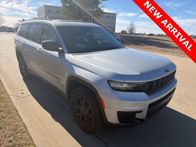 2024 Jeep Grand Cherokee L Altitude's photo