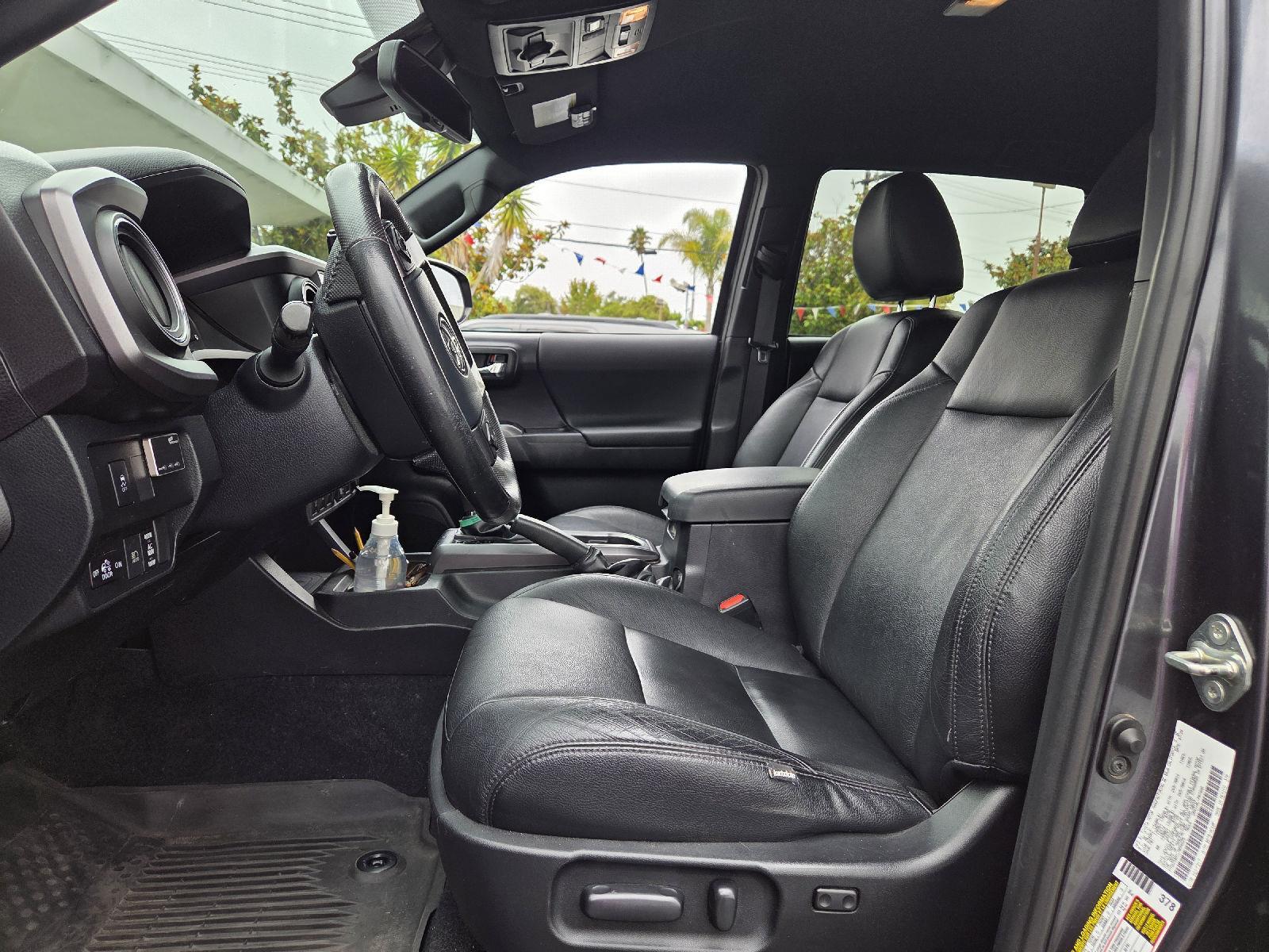2020 Toyota Tacoma TRD Double Cab photo 2