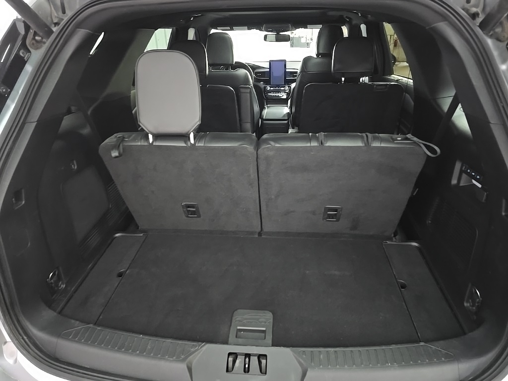 2022 Ford Explorer ST photo 12