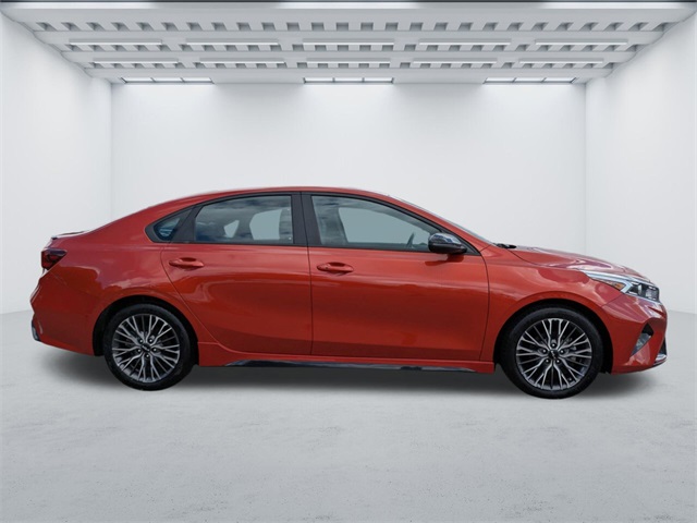 2023 Kia Forte GT-Line photo 2