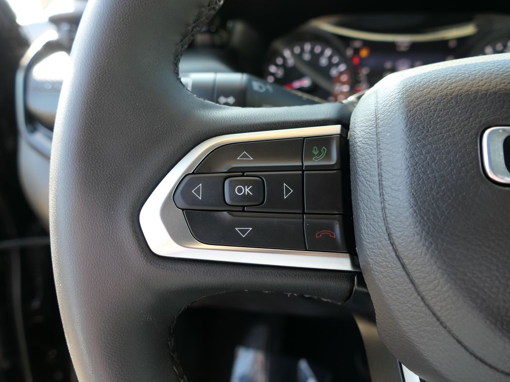 2025 Jeep Compass Latitude photo 8