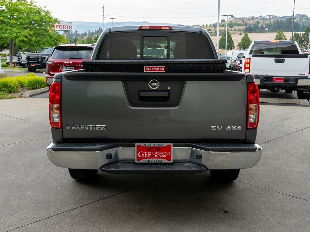 2018 Nissan Frontier SV photo 3