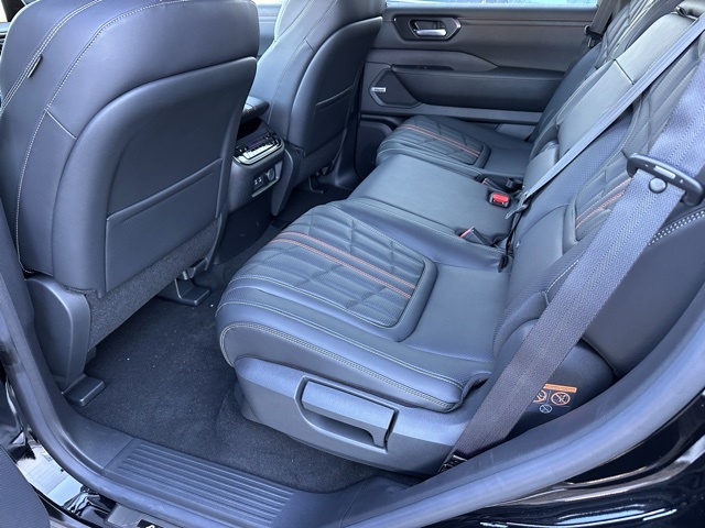 2025 Nissan Armada photo 16