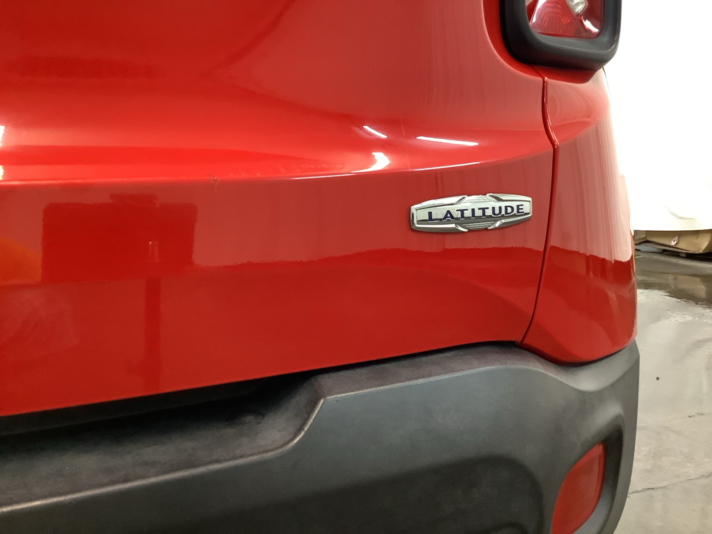 2018 Jeep Renegade Latitude North Edition photo 11