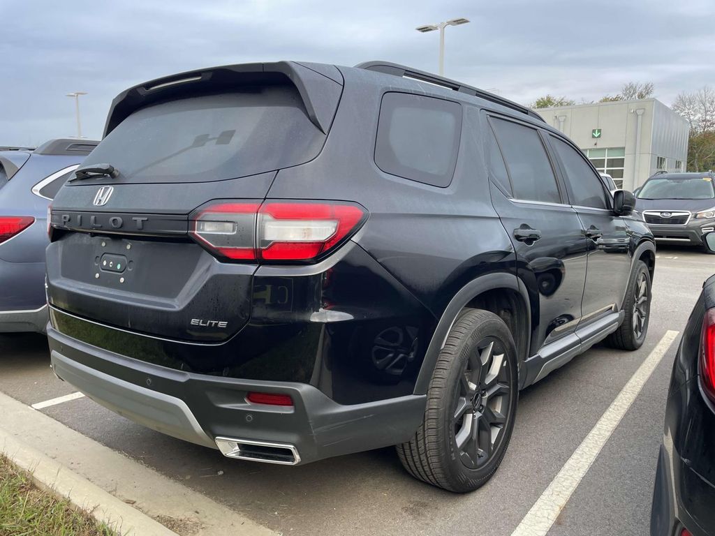 2024 Honda Pilot Elite photo 3