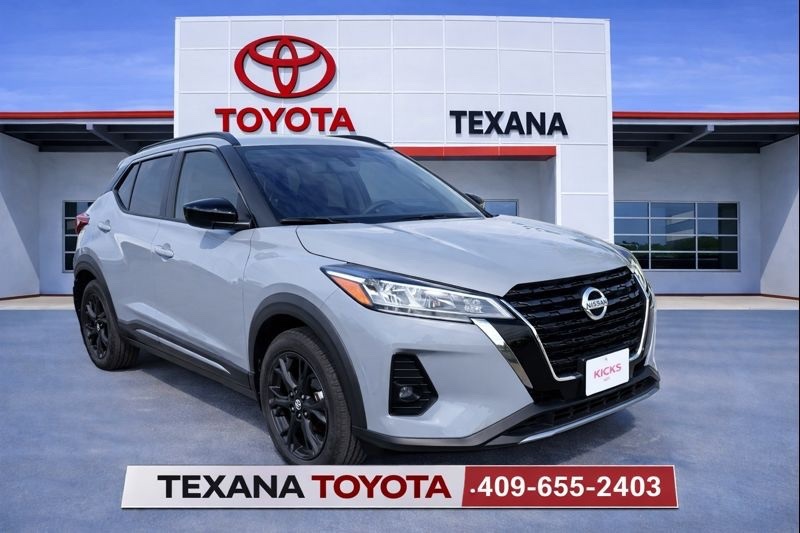 2023 Nissan Kicks SR