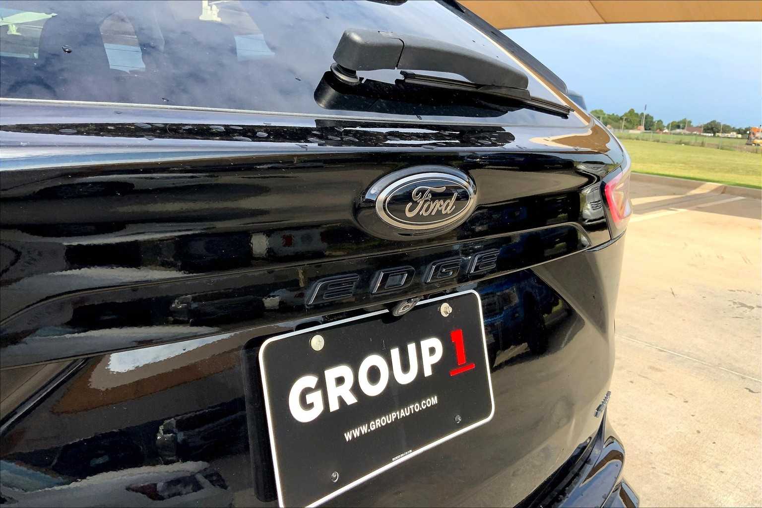 2022 Ford Edge SE photo 56